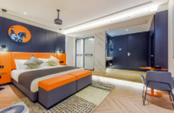 S · island High Altitude River View Hotel