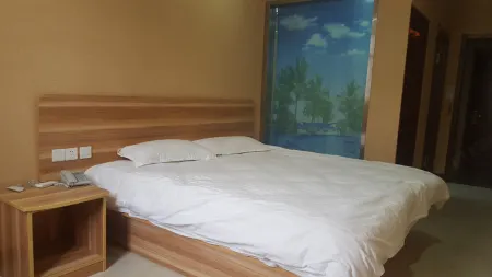 Liangshan Golden Sun Bathing Express Hotel