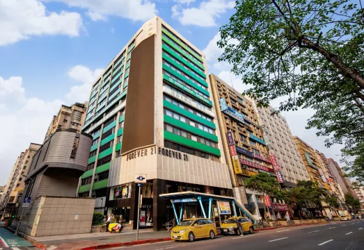 グリーンワールド忠孝(Green World ZhongXiao)(洛碁大飯店忠孝館)を