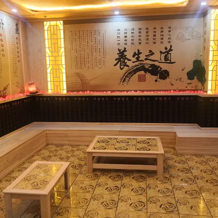 Xuyong Yujian Customs Theme Hotel
