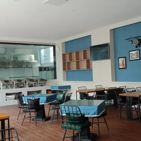 Longcheng Hotel