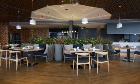 Paco Ya Hotel (Zhanjiang Guomao People's Square)