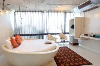 Mo Rooms
