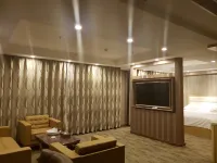 Honglai Hotel Отели рядом с достопримечательностью «Автобусная станция Хун Хунг»