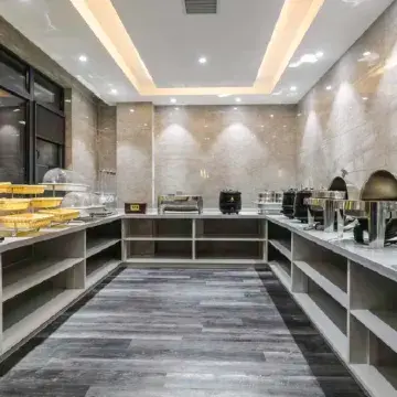 Xingzhou Bay Grand Hotel (Ganzhou Yudu County Changzheng Square)