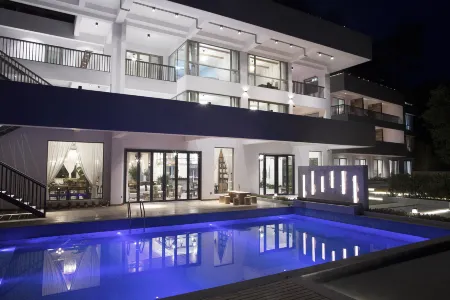 City of Sky Hostel Отели рядом с достопримечательностью «Shishe Village»