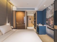 上海嘉定江桥亚朵酒店 - 高级大床房