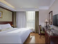 โรงแรมเวียนนา อินเตอร์เนชั่นแนล ป้าจง อีสต์ เกท - พร้อมระเบียง