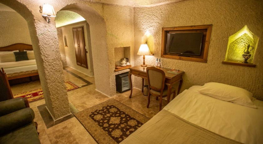 Artemis Cave Suites