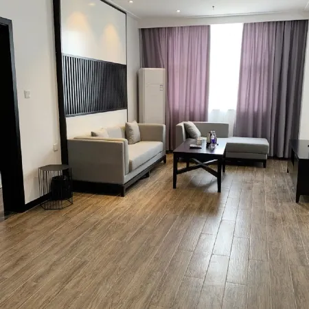 Huashan Hotel (Government compound)