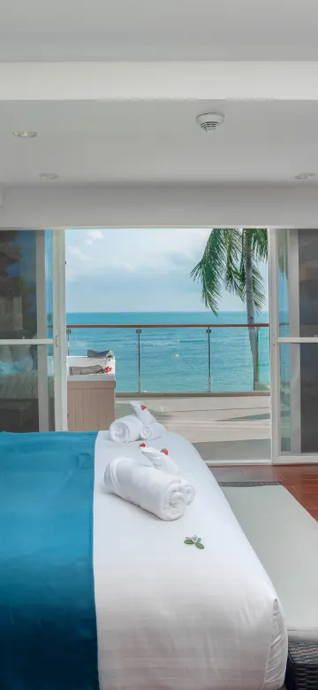 ห้องสวีท 2 ห้องนอนวิวทะเลพร้อมอ่างสปา