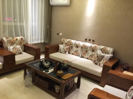 Panshi Zijinghua Business Hotel