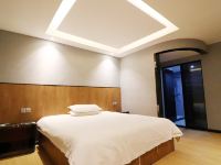 纳兰时尚宾馆(上海人民广场店) - 轻奢大床房