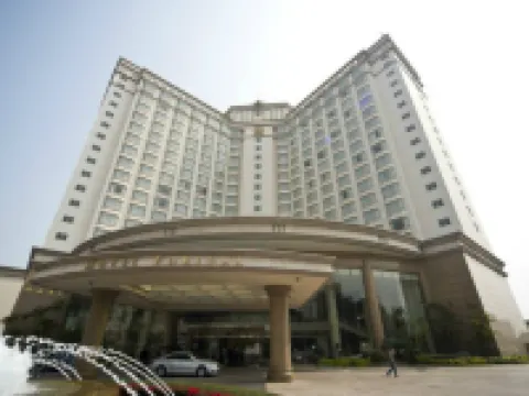 Hotel Fortuna Hotels near Louvre International Furniture Exhibition Center