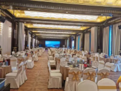 Pullman Hotel - 3-Star