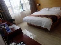 龙州桂龙商务酒店 - 普通大床房