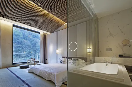 Qianlu Xiangju Hostel Отели рядом с достопримечательностью «Yan Ziling’s Angling Terrace»