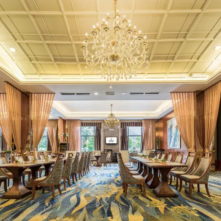River & Holiday Grand Rezen Hotel Yunyang