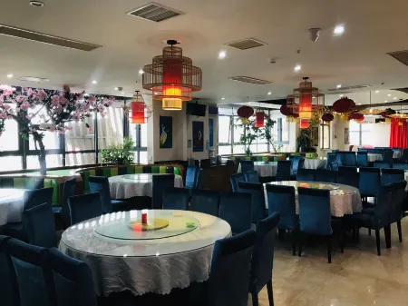 ROJOY HOTEL(Quanzhou Center Square) Отели рядом со станцией Quanzhou South Railway Station