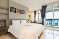 Evergreen Suite Hotel - balcony
