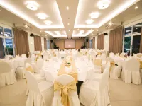 Bangsaen Heritage Hotel Отели рядом с достопримечательностью «Пляж Воннапа»