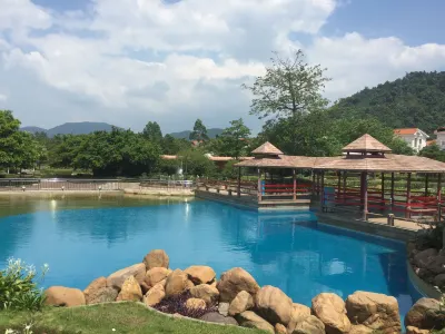Caoxi Hot Spring Holiday Resort Hotels in Nanhua Temple