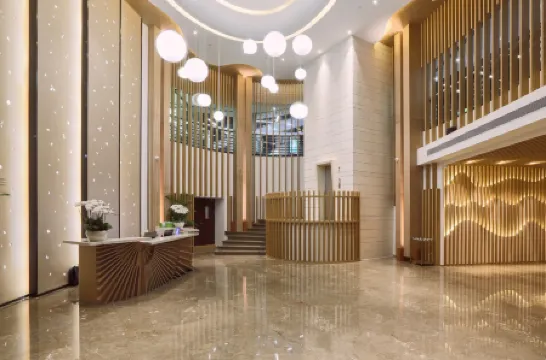 Leader Art Hotel Отели рядом с достопримечательностью «Coast City»