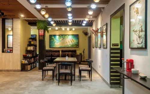 Banana International Youth Hostel