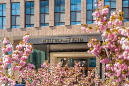 Qingdao Yihai Garden Hotel Main Store (Olympic Sailing Center Store) Отели рядом с достопримечательностью «Former Site of Tsingtao Yacht-club»
