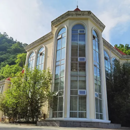 Zhashui Zhongnan Impression Hotel