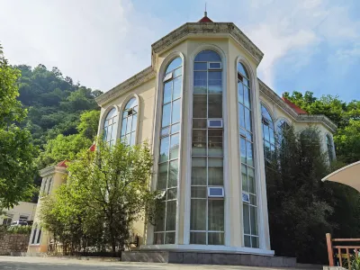 Zhashui Zhongnan Impression Hotel Отели в г. Чжашуй