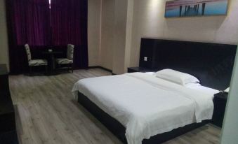 Zhanjiang City 118 Chain Hotel (Mazhang Bus Station Finance and Trade School)
