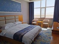 乌兰盐湖之星品质酒店 - 豪华大床房