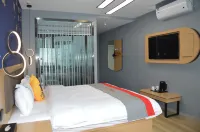 Junyi Hotel(Dujiangyan Passenger Station)