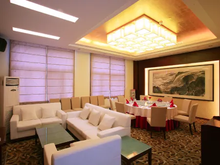 Jinggangshan Changtian Hexieyuan (Jinggangshan Scenic Area Ciping) Отели рядом с достопримечательностью «yi cui hu gong yuan»