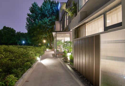 From the Canal Yard 대표 이미지