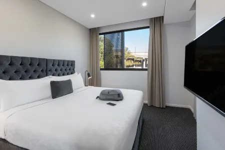 Meriton Suites North Ryde Отели в г. Pymble