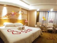 维也纳酒店(广州白云机场花果山地铁站店) - 情侣浪漫主题大床房