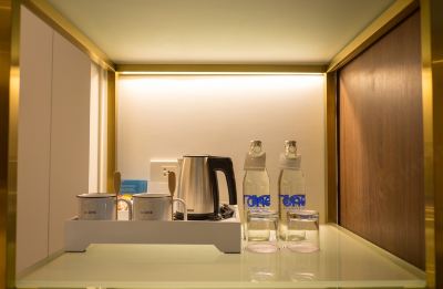 デラックスルーム(ベッド2台) エーワン ザ ロイヤル クルーズ ホテル パタヤの写真