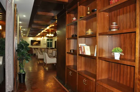 White Jade Snowy Meadow Hotel