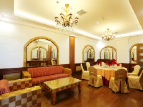 Palm Beach Resort & Spa Hotels in Sanya