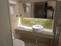 Shimao Sunshine Hotel (Qingliu Bus Station)