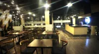 MaxOneHotel Tidar Surabaya - 조식 운영