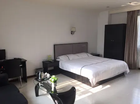 Ruiji Business Hotel