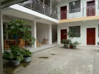 Pengzhou Yishan Bangshui Farm Stay