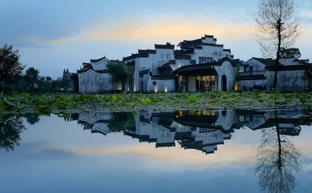 SU House Отели рядом с достопримечательностью «Yansi Wenfeng Tower»