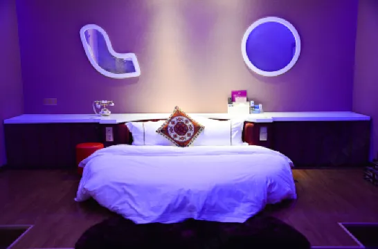 We Love Hotel فنادق في 