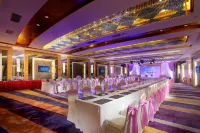 Zhuhai Charming Holiday Hotel (Gongbei Port High Speed Rail Station Store)