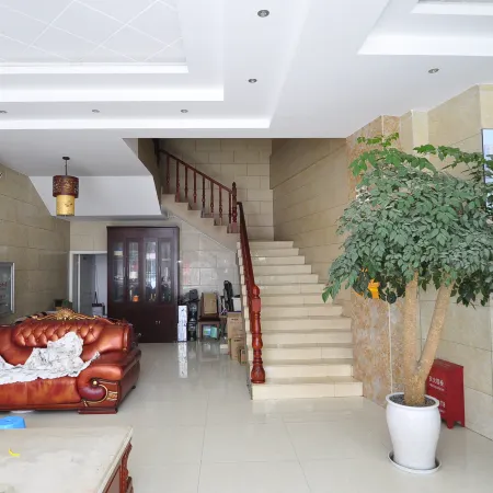 Tonghai Jinfeng Hotel
