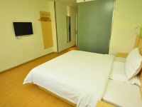 7天连锁酒店(济南长清经十西路人民医院店) - 商务电脑大床房